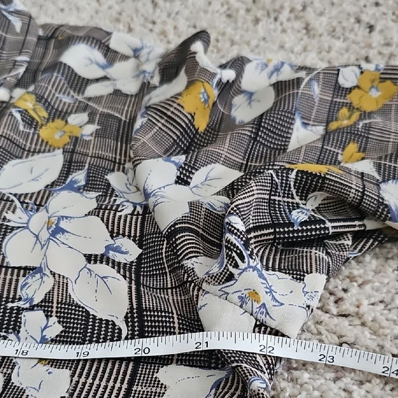 Floral Plaid Long Coat - Picture 7 of 11